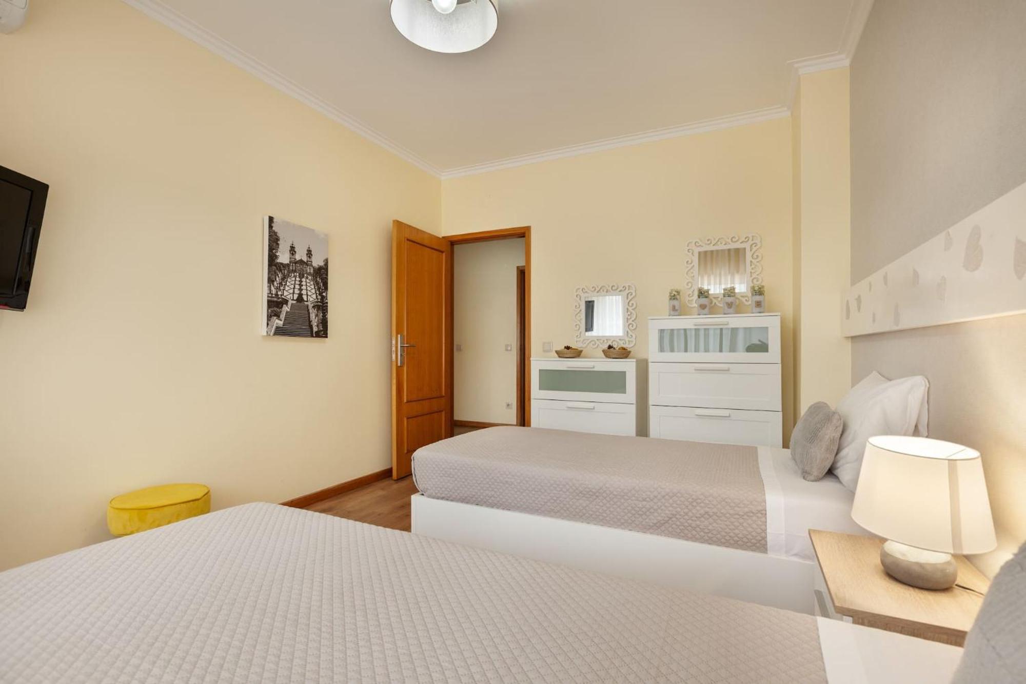 Apartamento Girassol - Minho's Guest Braga Exterior foto